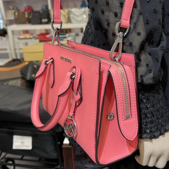 MICHAEL KORS
Sheila Small Faux Saffiano Leather Satchel
Tea Rose 
NWT - Picture 4 of 16